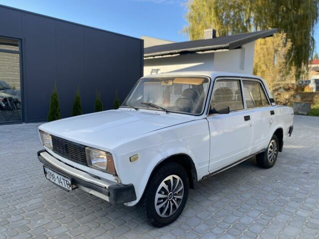 Белый ВАЗ 2105, объемом двигателя 0 л и пробегом 100 тыс. км за 456 $, фото 6 на Automoto.ua