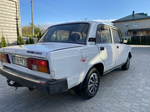 Белый ВАЗ 2105, объемом двигателя 0 л и пробегом 100 тыс. км за 456 $, фото 2 на Automoto.ua