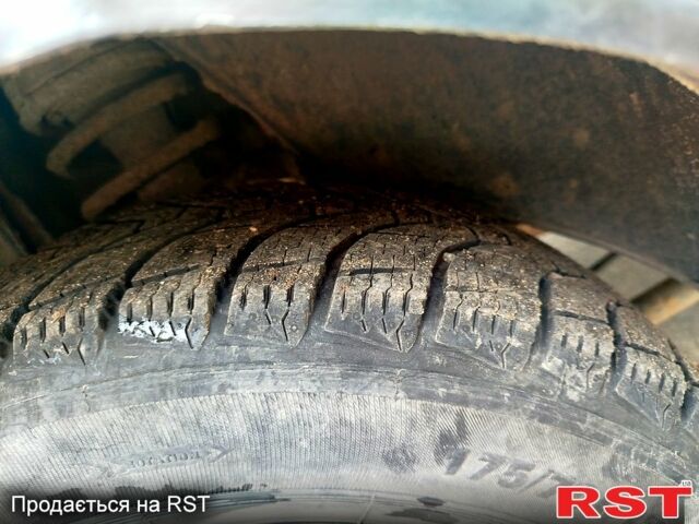 Белый ВАЗ 2105, объемом двигателя 1.3 л и пробегом 0 тыс. км за 500 $, фото 3 на Automoto.ua