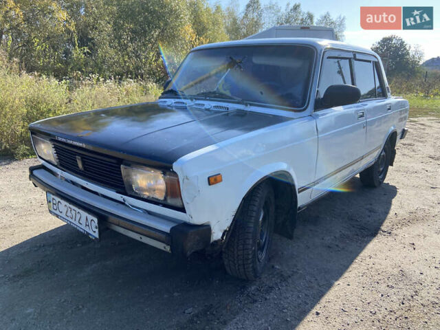 Белый ВАЗ 2105, объемом двигателя 1.5 л и пробегом 300 тыс. км за 490 $, фото 16 на Automoto.ua