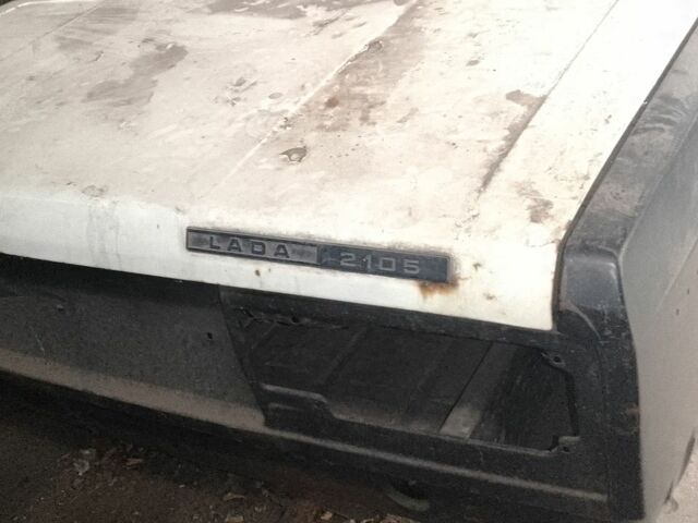 Белый ВАЗ 2105, объемом двигателя 1 л и пробегом 1000 тыс. км за 405 $, фото 1 на Automoto.ua