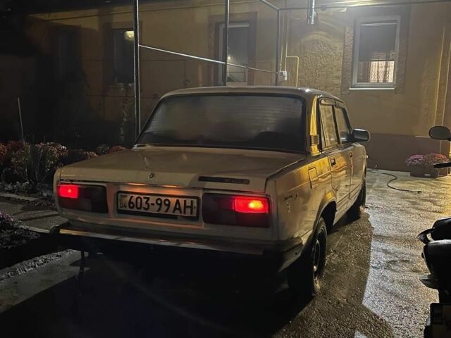 Белый ВАЗ 2105, объемом двигателя 2 л и пробегом 100 тыс. км за 332 $, фото 2 на Automoto.ua