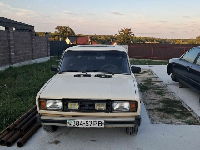 Білий ВАЗ 2105, об'ємом двигуна 1.5 л та пробігом 216 тис. км за 900 $, фото 8 на Automoto.ua