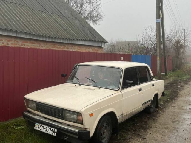 Білий ВАЗ 2105, об'ємом двигуна 1.5 л та пробігом 1 тис. км за 308 $, фото 3 на Automoto.ua