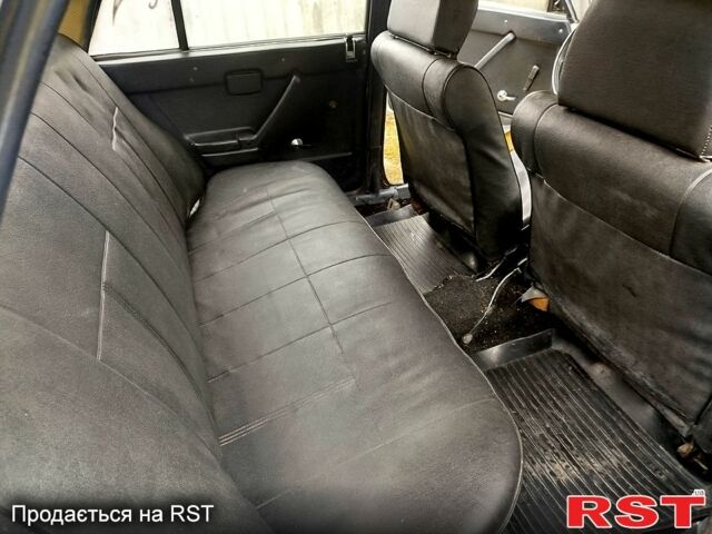 Белый ВАЗ 2105, объемом двигателя 1.3 л и пробегом 0 тыс. км за 500 $, фото 4 на Automoto.ua