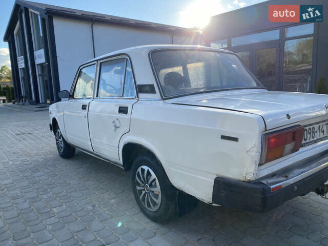 Белый ВАЗ 2105, объемом двигателя 1.3 л и пробегом 100 тыс. км за 454 $, фото 4 на Automoto.ua