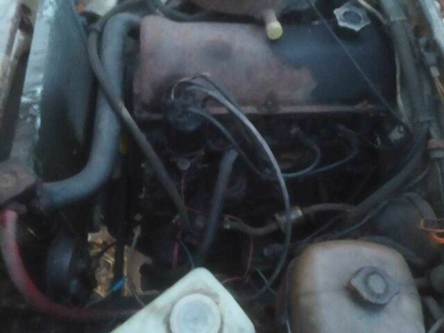 Белый ВАЗ 2105, объемом двигателя 1.5 л и пробегом 129 тыс. км за 355 $, фото 1 на Automoto.ua