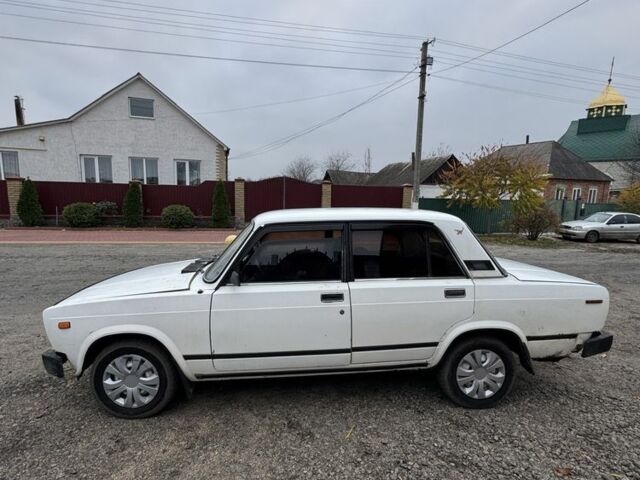 Белый ВАЗ 2105, объемом двигателя 1.3 л и пробегом 55 тыс. км за 500 $, фото 1 на Automoto.ua