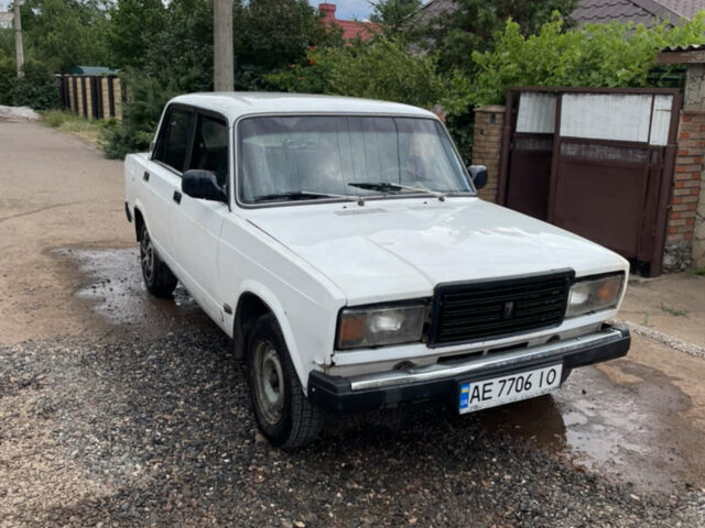 Белый ВАЗ 2105, объемом двигателя 1.3 л и пробегом 99 тыс. км за 535 $, фото 2 на Automoto.ua