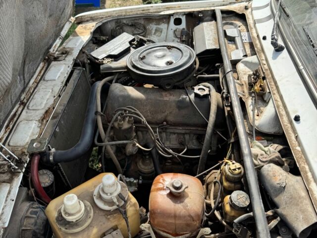 Белый ВАЗ 2105, объемом двигателя 1.2 л и пробегом 3 тыс. км за 1104 $, фото 3 на Automoto.ua