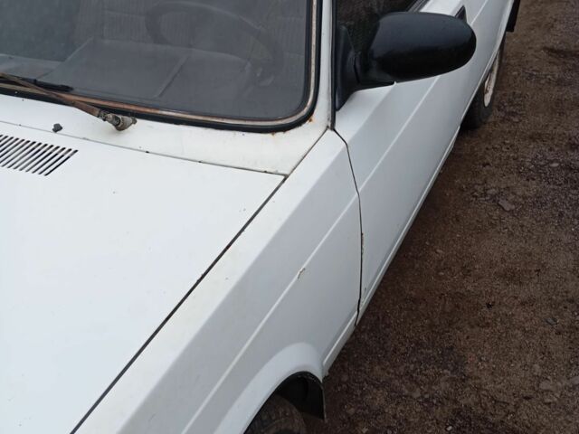 Білий ВАЗ 2105, об'ємом двигуна 1 л та пробігом 2 тис. км за 568 $, фото 2 на Automoto.ua