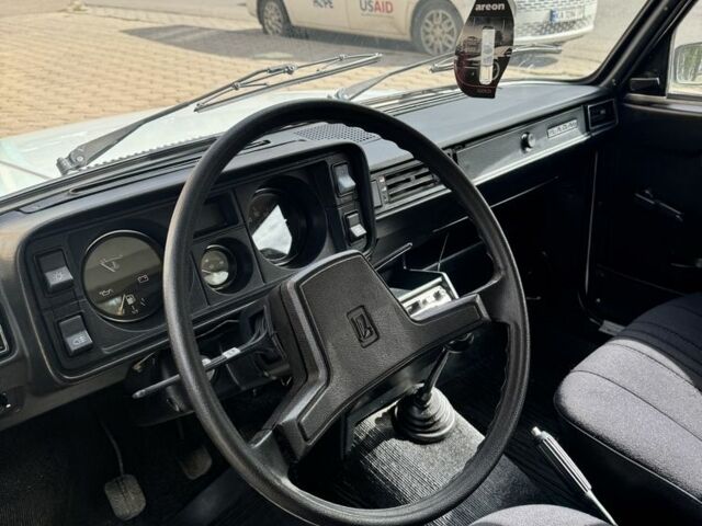 Білий ВАЗ 2105, об'ємом двигуна 1.2 л та пробігом 52 тис. км за 2500 $, фото 4 на Automoto.ua