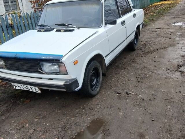 Белый ВАЗ 2105, объемом двигателя 1 л и пробегом 99 тыс. км за 650 $, фото 2 на Automoto.ua
