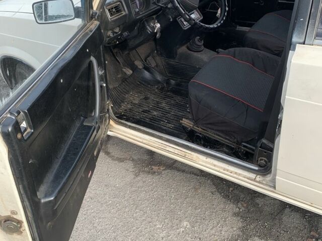 Белый ВАЗ 2105, объемом двигателя 1.3 л и пробегом 3 тыс. км за 594 $, фото 6 на Automoto.ua