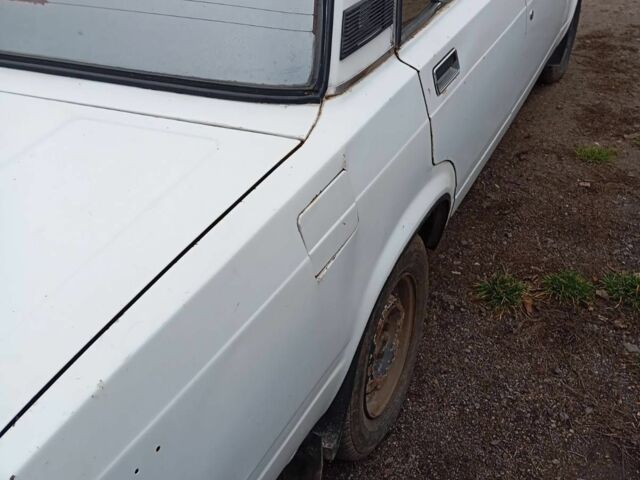 Білий ВАЗ 2105, об'ємом двигуна 1 л та пробігом 2 тис. км за 568 $, фото 4 на Automoto.ua