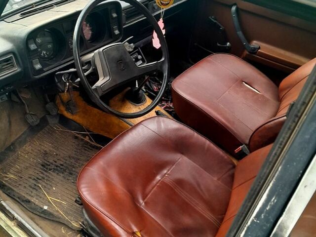 Белый ВАЗ 2105, объемом двигателя 1.3 л и пробегом 0 тыс. км за 300 $, фото 3 на Automoto.ua