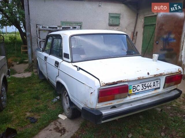 Белый ВАЗ 2105, объемом двигателя 1.3 л и пробегом 68 тыс. км за 270 $, фото 1 на Automoto.ua