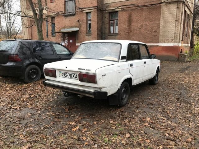 Белый ВАЗ 2105, объемом двигателя 1.3 л и пробегом 777 тыс. км за 500 $, фото 5 на Automoto.ua