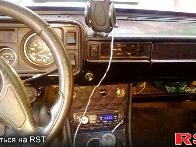 Белый ВАЗ 2105, объемом двигателя 1.5 л и пробегом 0 тыс. км за 440 $, фото 6 на Automoto.ua