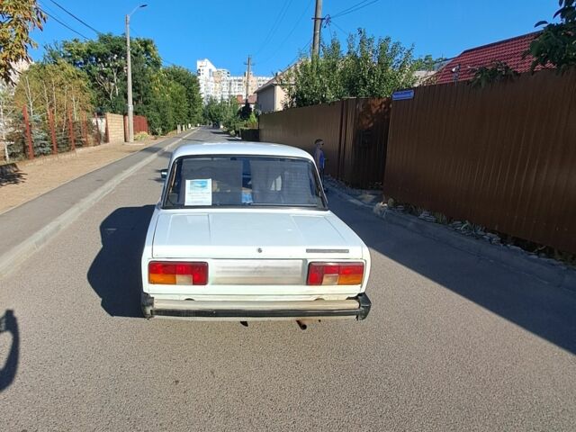 Белый ВАЗ 2105, объемом двигателя 1 л и пробегом 85 тыс. км за 1199 $, фото 3 на Automoto.ua