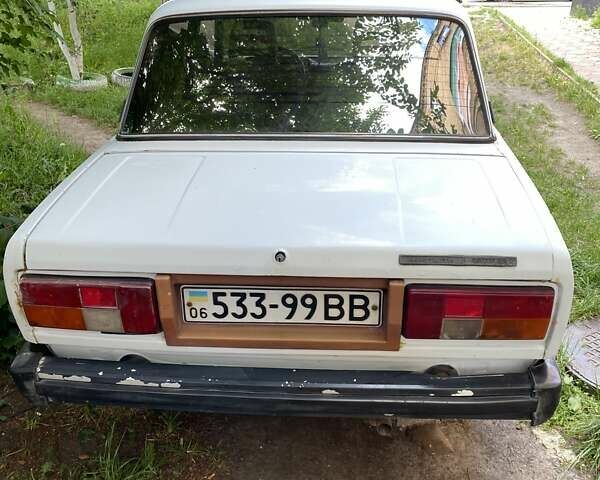 Белый ВАЗ 2105, объемом двигателя 1.5 л и пробегом 250 тыс. км за 500 $, фото 2 на Automoto.ua