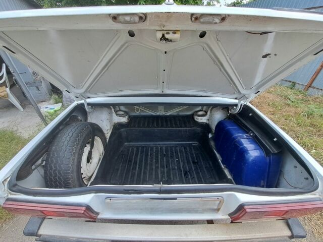 Белый ВАЗ 2105, объемом двигателя 1 л и пробегом 85 тыс. км за 1199 $, фото 6 на Automoto.ua