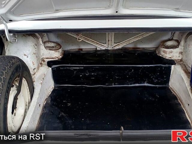 Білий ВАЗ 2105, об'ємом двигуна 1.3 л та пробігом 145 тис. км за 1100 $, фото 9 на Automoto.ua