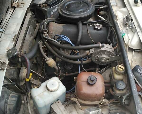 Белый ВАЗ 2105, объемом двигателя 1.5 л и пробегом 500 тыс. км за 900 $, фото 7 на Automoto.ua