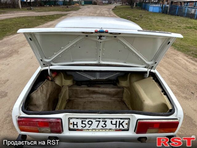 Белый ВАЗ 2105, объемом двигателя 13 л и пробегом 0 тыс. км за 700 $, фото 8 на Automoto.ua