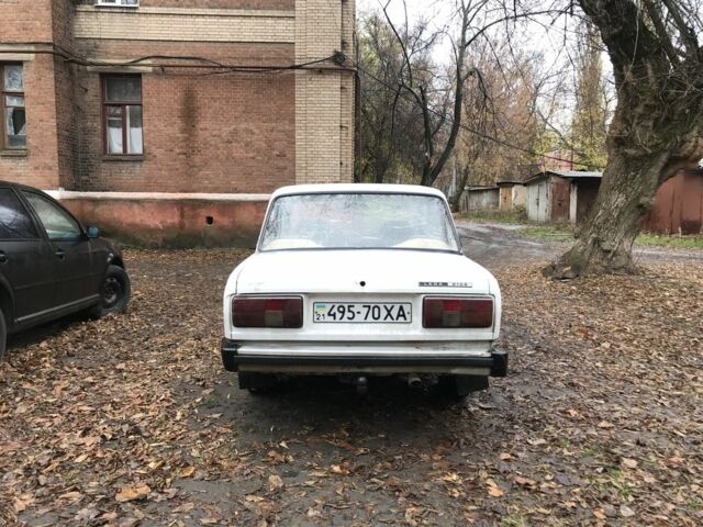 Белый ВАЗ 2105, объемом двигателя 1.3 л и пробегом 777 тыс. км за 500 $, фото 4 на Automoto.ua