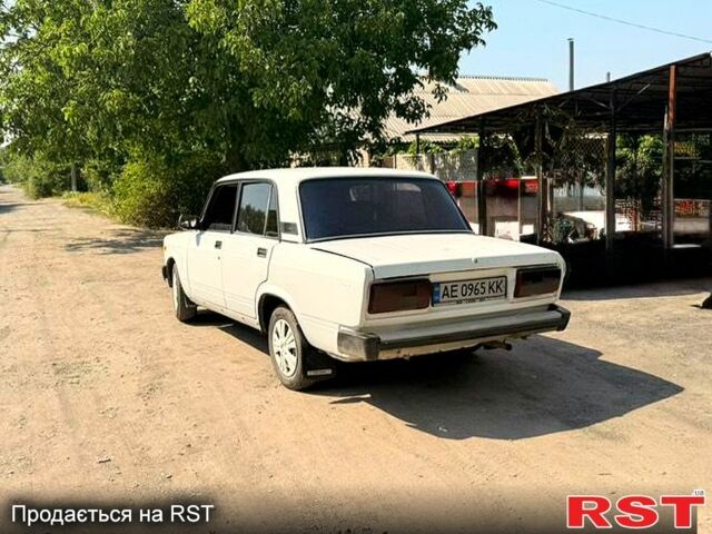 Белый ВАЗ 2105, объемом двигателя 1.5 л и пробегом 0 тыс. км за 750 $, фото 4 на Automoto.ua