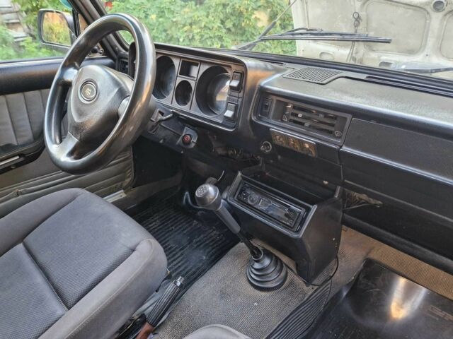 Белый ВАЗ 2105, объемом двигателя 1.2 л и пробегом 95 тыс. км за 850 $, фото 12 на Automoto.ua