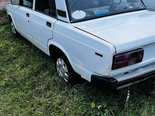 Белый ВАЗ 2105, объемом двигателя 1.2 л и пробегом 80 тыс. км за 479 $, фото 5 на Automoto.ua