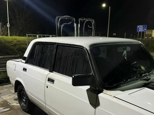 Белый ВАЗ 2105, объемом двигателя 0 л и пробегом 190 тыс. км за 700 $, фото 4 на Automoto.ua