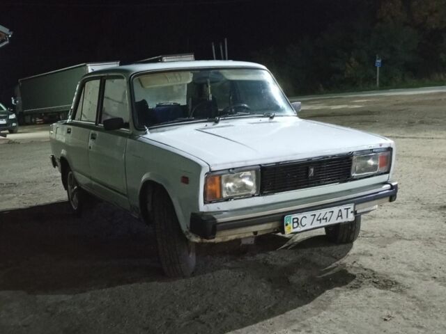 Белый ВАЗ 2105, объемом двигателя 0 л и пробегом 75 тыс. км за 504 $, фото 2 на Automoto.ua