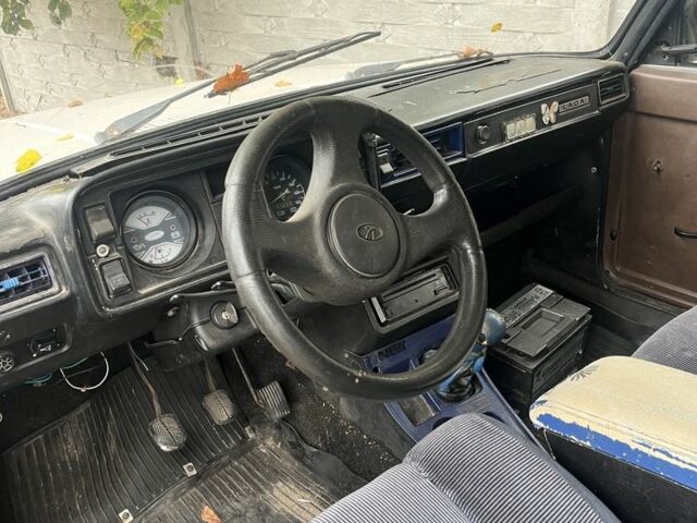 Белый ВАЗ 2105, объемом двигателя 0 л и пробегом 1 тыс. км за 384 $, фото 4 на Automoto.ua