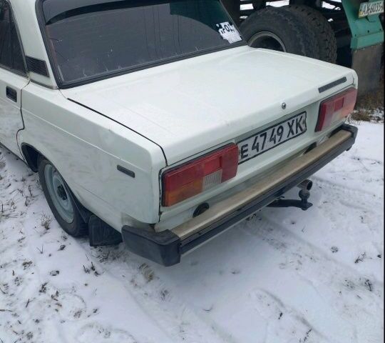 Білий ВАЗ 2105, об'ємом двигуна 0 л та пробігом 59 тис. км за 601 $, фото 1 на Automoto.ua