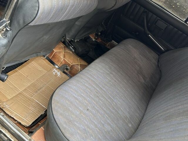 Белый ВАЗ 2105, объемом двигателя 1.2 л и пробегом 60 тыс. км за 750 $, фото 5 на Automoto.ua