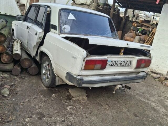 Белый ВАЗ 2105, объемом двигателя 0 л и пробегом 37 тыс. км за 284 $, фото 1 на Automoto.ua