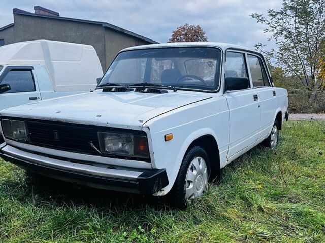 Белый ВАЗ 2105, объемом двигателя 1.2 л и пробегом 80 тыс. км за 479 $, фото 7 на Automoto.ua