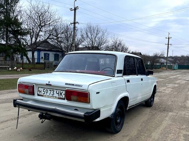 Белый ВАЗ 2105, объемом двигателя 13 л и пробегом 0 тыс. км за 700 $, фото 4 на Automoto.ua