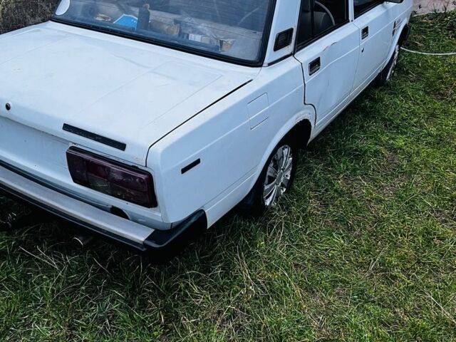 Белый ВАЗ 2105, объемом двигателя 1.2 л и пробегом 80 тыс. км за 479 $, фото 6 на Automoto.ua