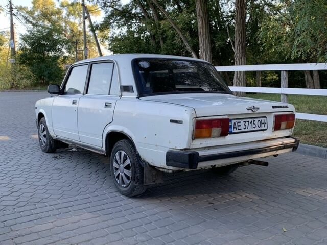 Белый ВАЗ 2105, объемом двигателя 1.5 л и пробегом 3 тыс. км за 387 $, фото 5 на Automoto.ua