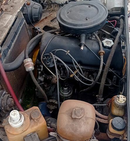 Белый ВАЗ 2105, объемом двигателя 1.5 л и пробегом 777 тыс. км за 600 $, фото 4 на Automoto.ua