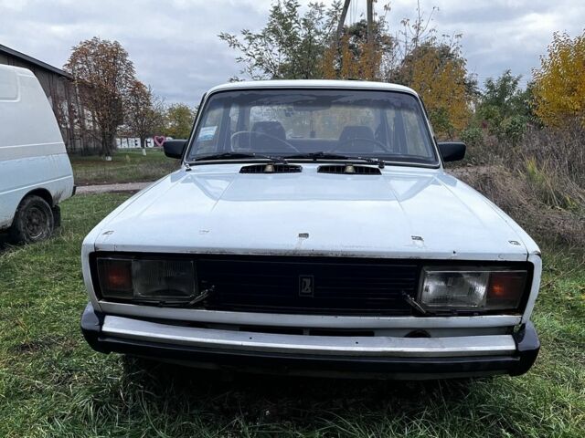 Белый ВАЗ 2105, объемом двигателя 1.2 л и пробегом 80 тыс. км за 479 $, фото 1 на Automoto.ua