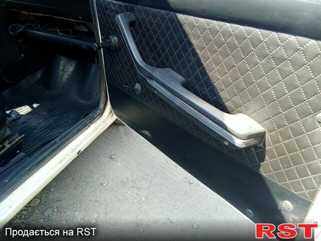 Белый ВАЗ 2105, объемом двигателя 1.5 л и пробегом 0 тыс. км за 750 $, фото 10 на Automoto.ua