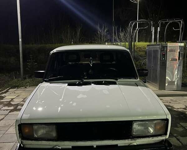 Белый ВАЗ 2105, объемом двигателя 0 л и пробегом 190 тыс. км за 700 $, фото 7 на Automoto.ua
