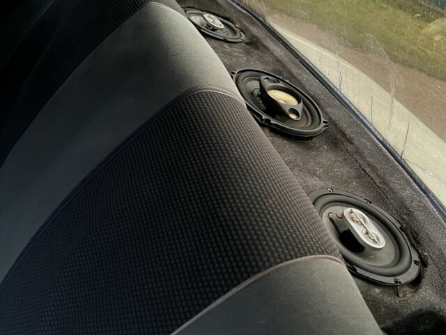 Белый ВАЗ 2105, объемом двигателя 0 л и пробегом 190 тыс. км за 700 $, фото 7 на Automoto.ua