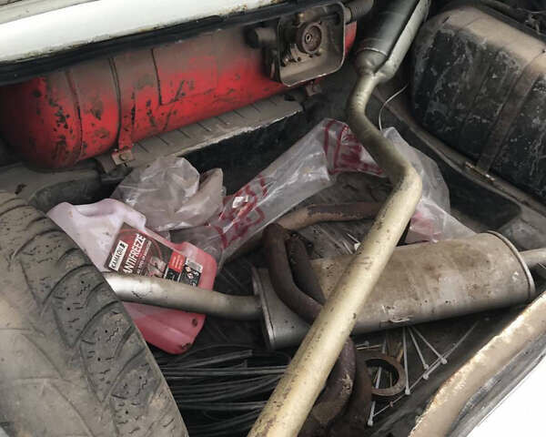 Белый ВАЗ 2105, объемом двигателя 1.3 л и пробегом 73 тыс. км за 550 $, фото 9 на Automoto.ua