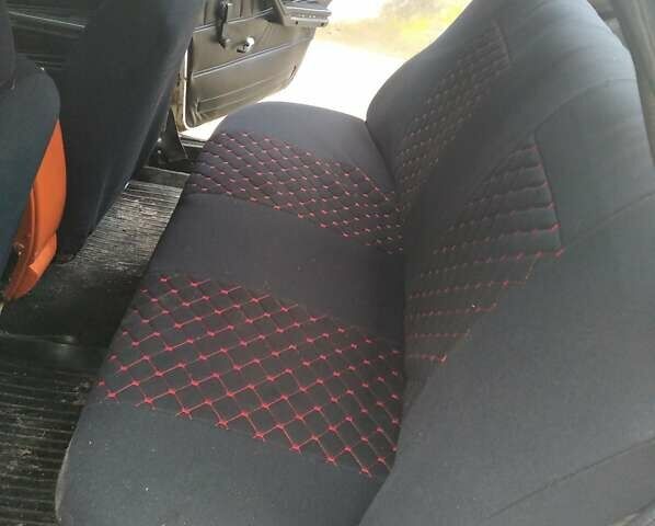 Белый ВАЗ 2105, объемом двигателя 1.5 л и пробегом 500 тыс. км за 900 $, фото 5 на Automoto.ua